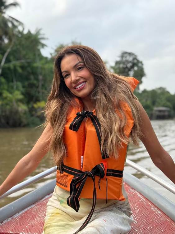 Patricia Poeta no Cirio de Nazaré 2 - Divulgação