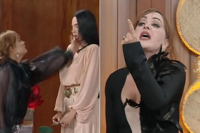 Gaby e Tamires Tapa de Gaby Spanic em A Fazenda pode custar caro (Foto: Reprodução)