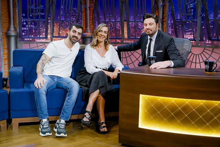 The Noite recebe pesquisadora da UFRJ e paciente que recuperou os movimentos após lesão medular