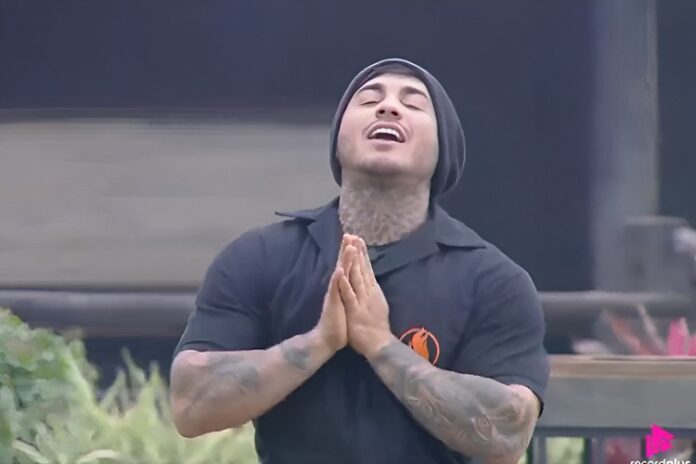 Wallas Arrais em A Fazenda 17