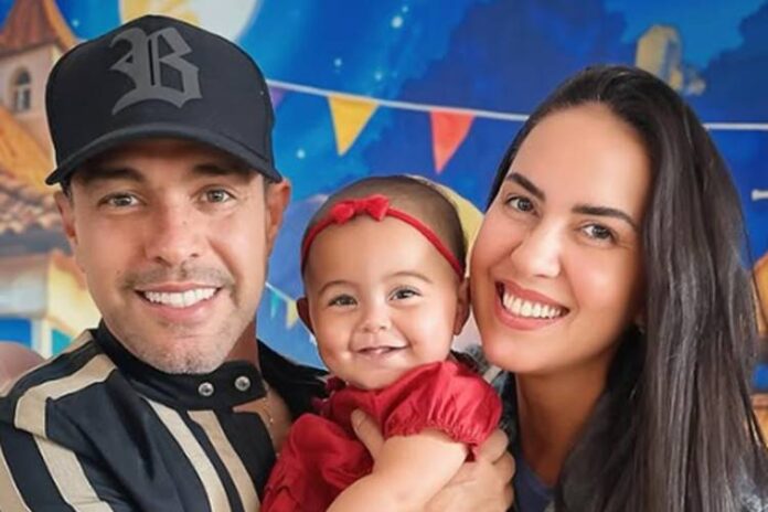 Zezé e Graciele com Clara Zezé e Graciele com Clara