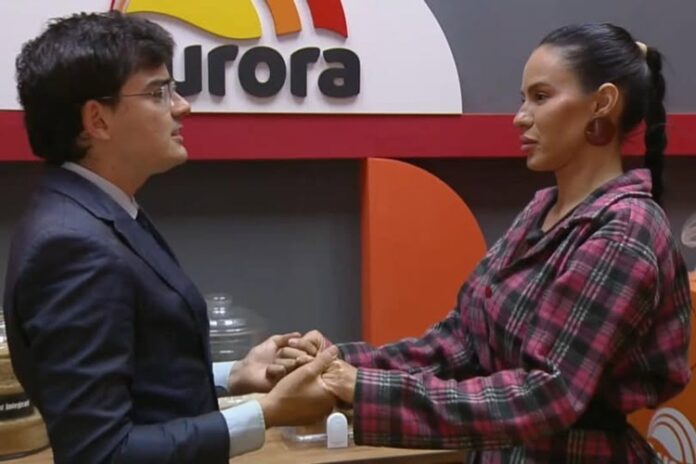 Dudu e Tàmires em A Fazenda Dudu e Tàmires em A Fazenda (Foto: Reprodução)