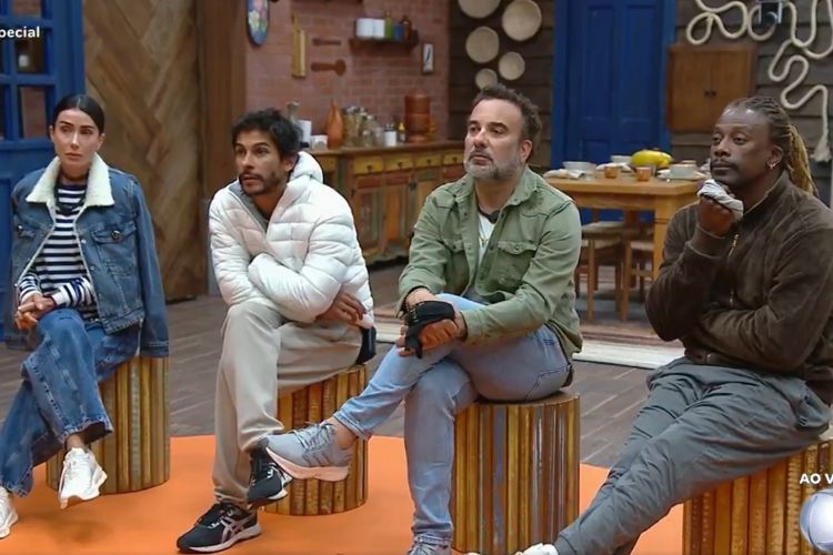 A Fazenda 17: Créo, Fabiano, Shia e Michelle pedem votos na Roça Especial