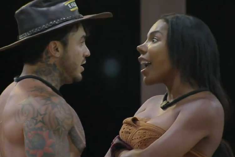 Wallas Arrais e Carol Lekker