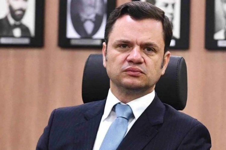 Cela de Ex-ministro da Justiça de Bolsonaro na ‘Papudinha’ tem TV, geladeira e área externa; veja vídeo