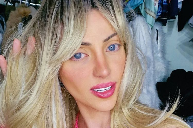 Morre influenciadora chamada de ‘Barbie humana’, aos 31 anos, em São Paulo