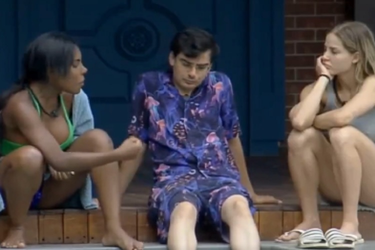 carol dudu saory Carol, Dudu e Saory divergem opiniões em A Fazenda 17 (Foto: RecordPlus)