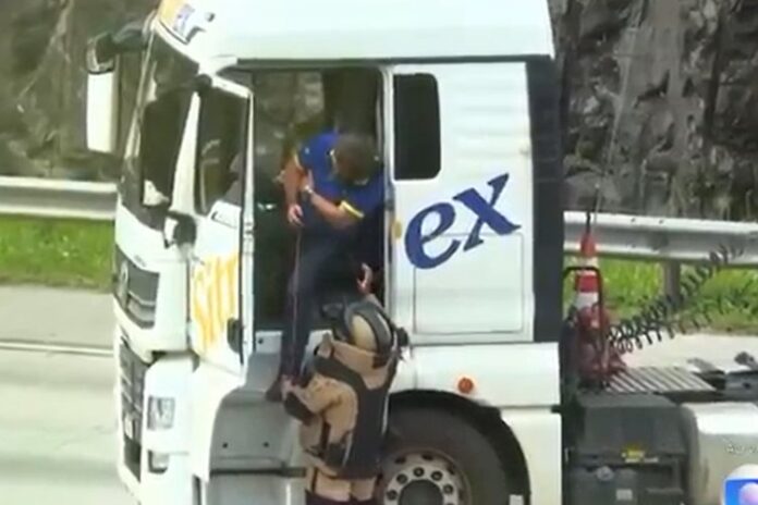 Carreta bomba Carreta bomba