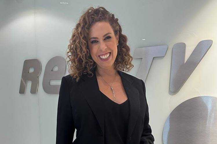 RedeTV! anuncia Fabíola Cidral como nova âncora do RedeTV! News