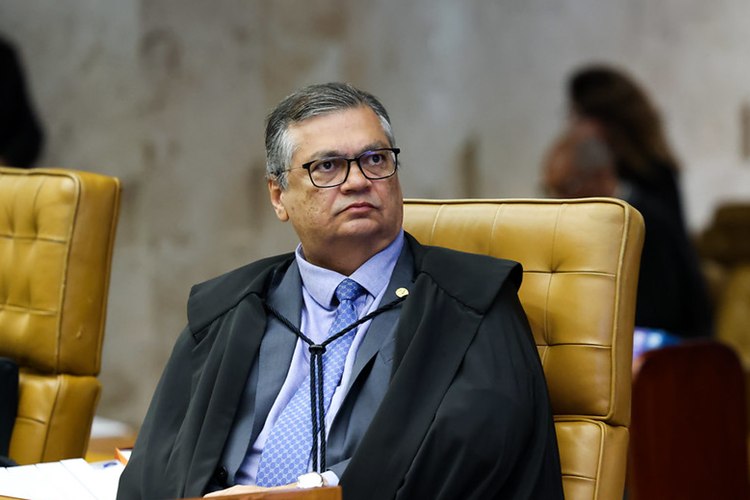 Flávio Dino apoia Alexandre de Moraes e vota para manter prisão de Jair Bolsonaro