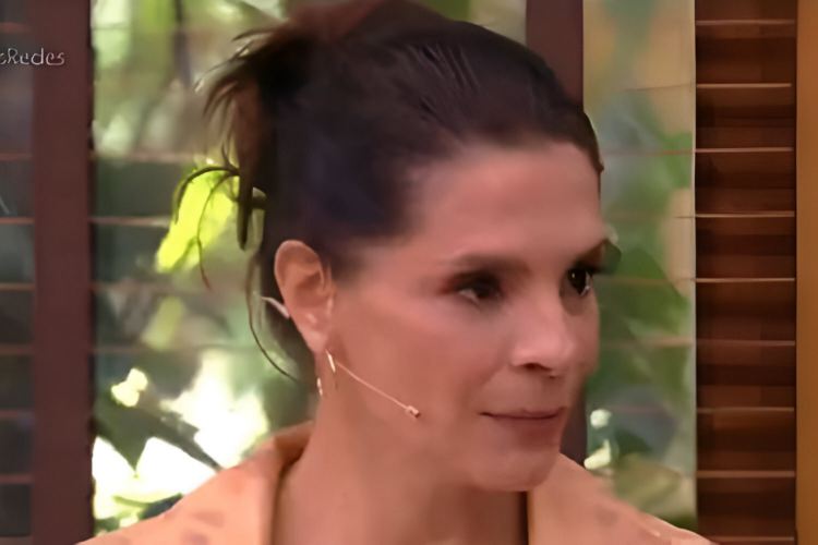 Helena Ranaldi desmente informação falsa e desabafa: “Lamentável”