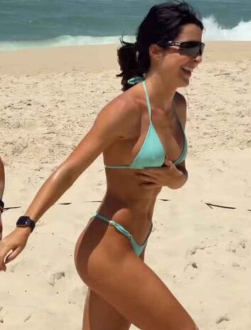 Jade curte tarde na praia no Rio - Reprodução: Instagram Jade curte tarde na praia no Rio - Reprodução: Instagram