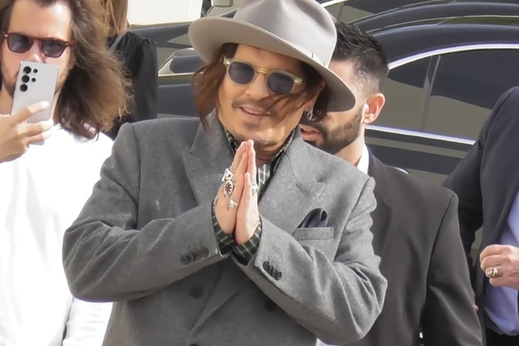 Johnny Depp tem retorno triunfal ao cinema após polêmicas