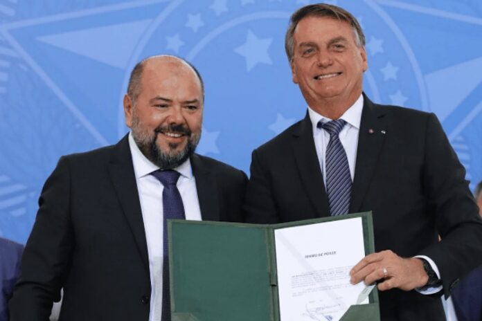 José Carlos Oliveira e Bolsonaro - Reprodução: Redes Sociais José Carlos Oliveira e Bolsonaro - Reprodução: Redes Sociais