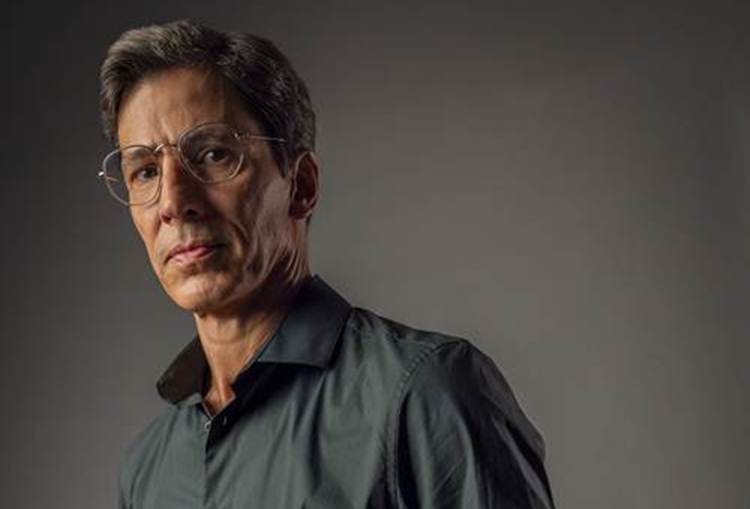 Galã dos anos 90, Leonardo Brício está de volta em novo formato de novela