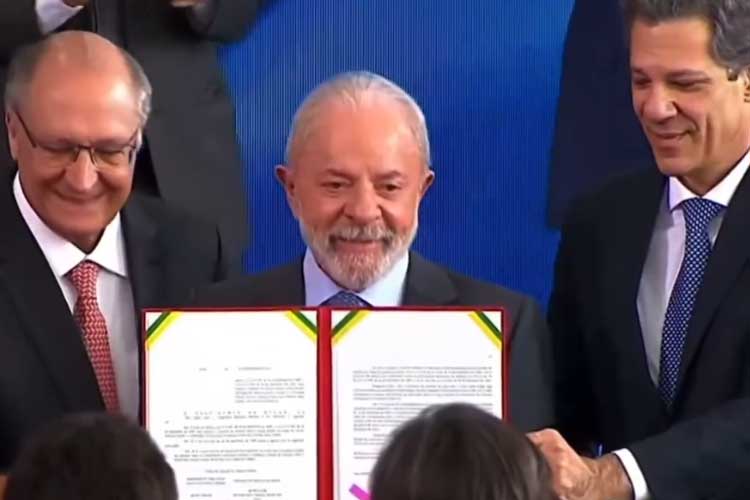 Lula sanciona nova lei e traz mudança para o Brasil: ’15 milhões de brasileiros’