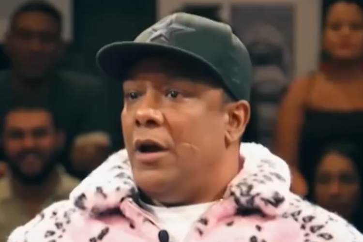 Cantor Márcio Victor é internado às pressas e detalhes vem à tona