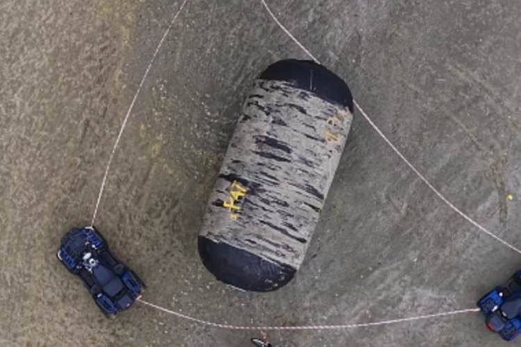 Objeto misterioso é encontrado em praia de São Paulo