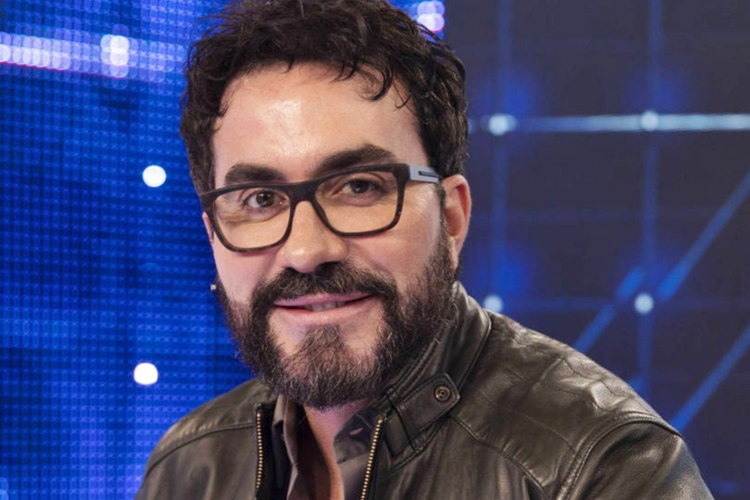 Jornalista massacra Padre Fábio de Melo e diz que o religioso não é ‘real’