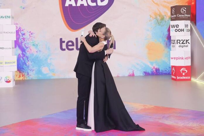 Portiolli e Eliana Celso Portiolli e Eliana (Lourival Ribeiro/SBT)