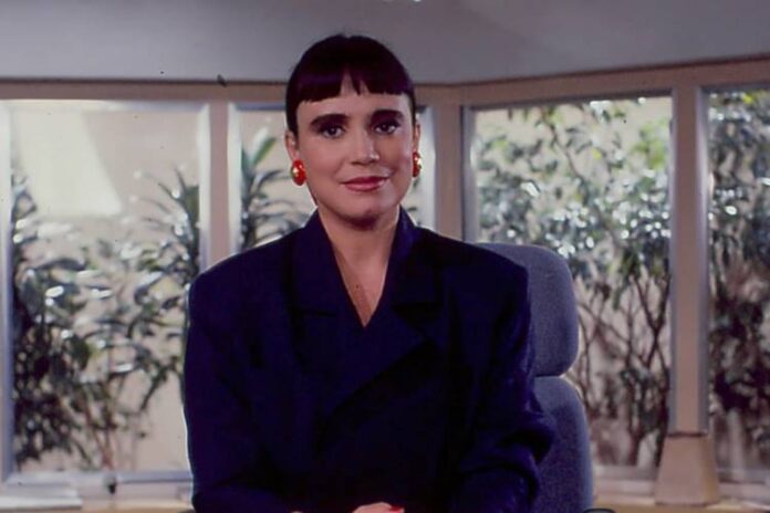 Rainha da Sucata - Maria do Carmo Rainha da Sucata - Maria do Carmo