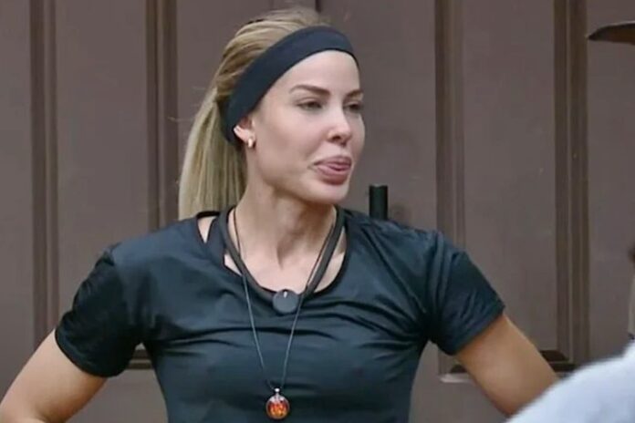 Saory em A Fazenda 17 Saory em A Fazenda 17 - Foto: RecordPlus