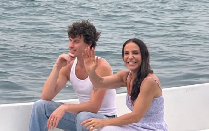 Shawn e Ivete foram flagrados passeando - Reprodução: X