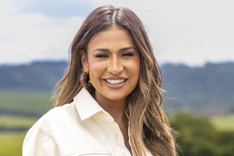 SBT e Simone Mendes conversam sobre programa para 2026