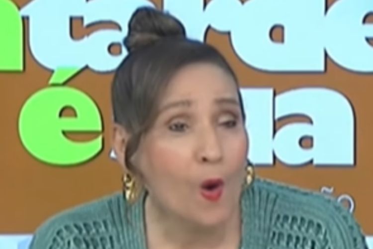Sonia Abrão recebe convite inusitado de cantora famosa e não se cala: “Pelo amor de Deus!”