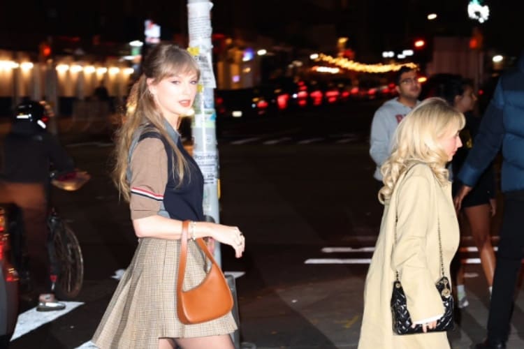 Taylor Swift e Sabrina Carpenter são vistas jantando em Nova York; vídeo