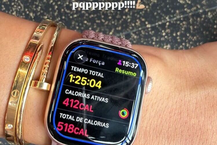 Ana Castela em academia Ana Castela em academia