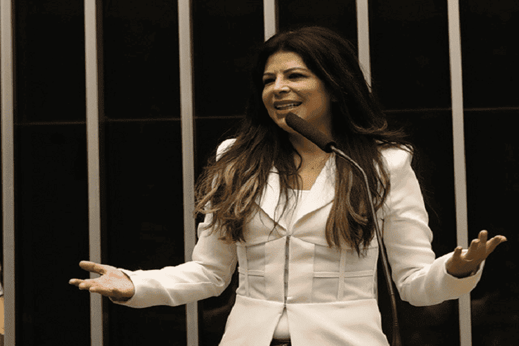 ANTÔNIA LUCILÉIA CRUZ RAMOS CÂMARA ANTÔNIA LUCILÉIA CRUZ RAMOS CÂMARA