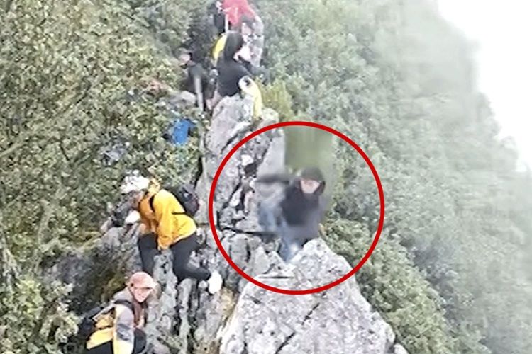 Turista cai de desfiladeiro Turista cai de desfiladeiro (Foto: Reprodução/ Instagram)