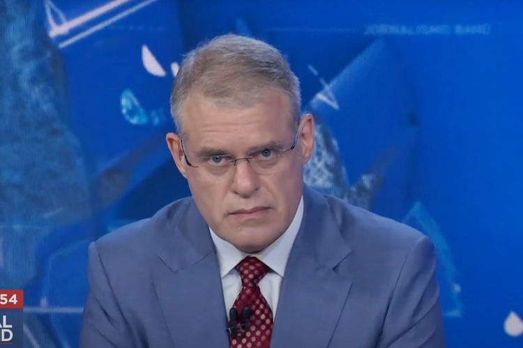 Eduardo Oinegue frita Alexandre de Moraes ao vivo no Jornal da Band