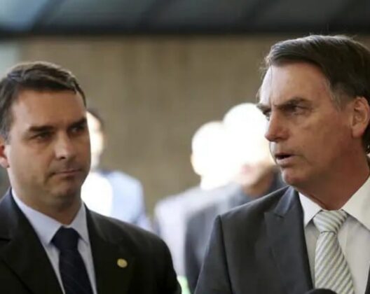Flávio e Jair Bolsonaro