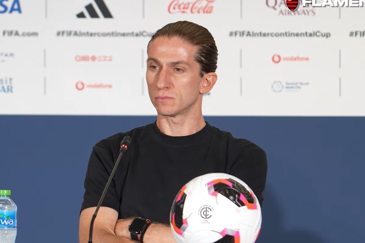“Meu contrato acaba agora”, diz Filipe Luís que não garante seguir no Flamengo