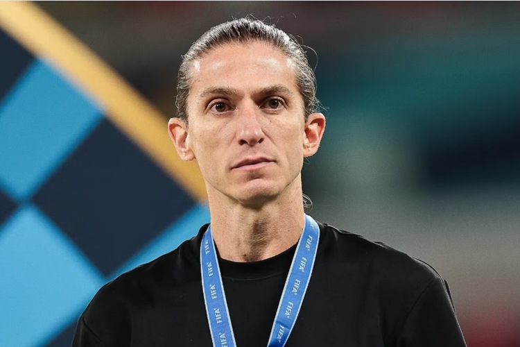 Filipe Luís exige salário milionário para seguir no Flamengo em 2026