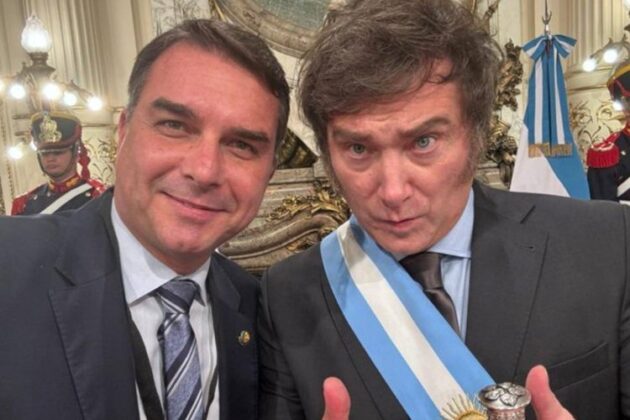 Fl&aacute;vio Bolsonaro e Javier Milei - Foto: Instagram