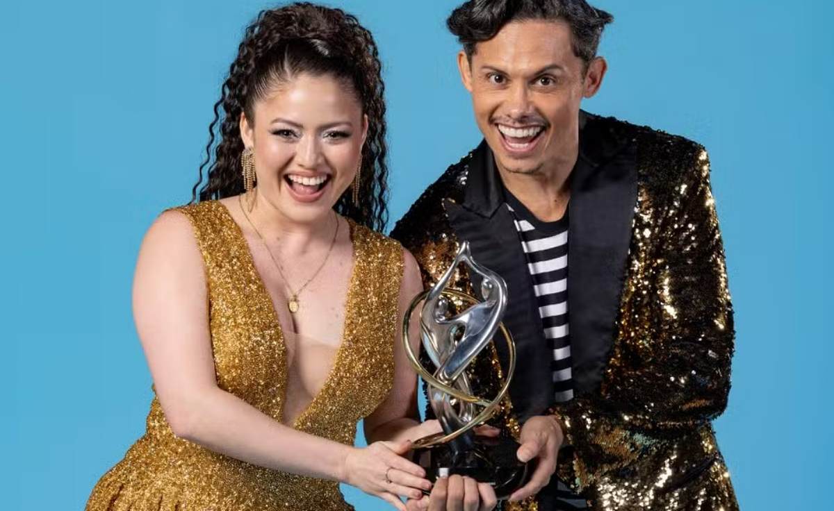 Silvero Pereira e Thaís Souza