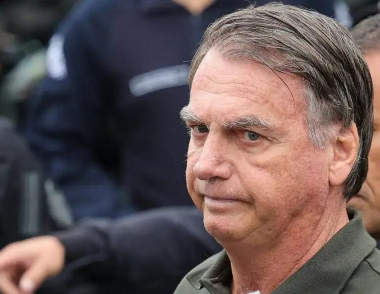 Medo de nova fuga faz STF recusar prisão domiciliar para Bolsonaro