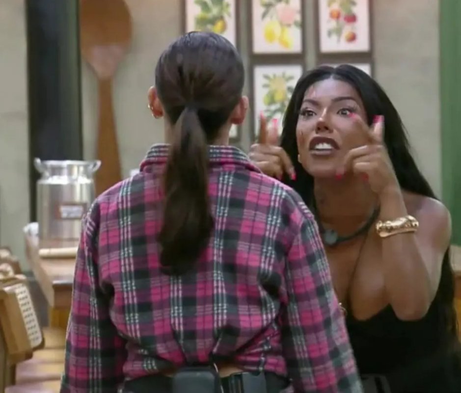 A Fazenda 17: briga generalizada agita madrugada e produção precisa intervir