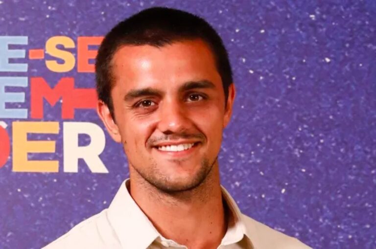 Vai virar pastor? Felipe Simas revela que está fazendo faculdade