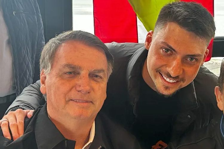 Jair Renan teme a morte de Bolsonaro e surpreende com pedido