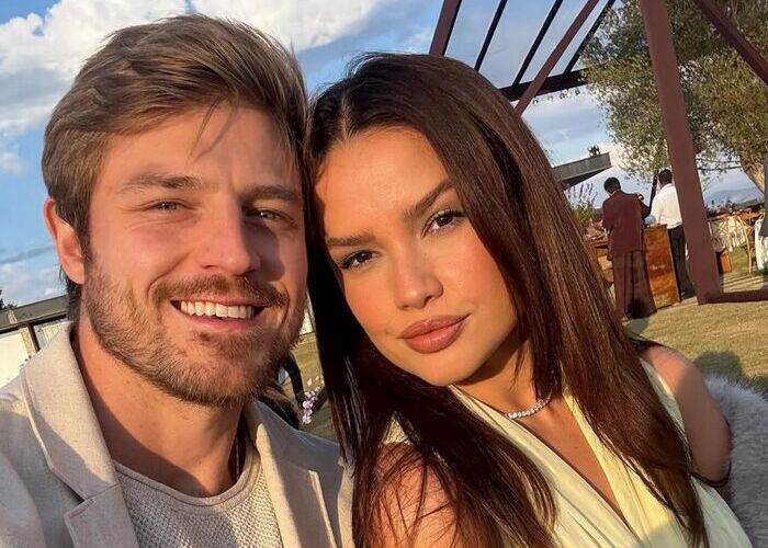 Juliette ganha presentão de aniversário do noivo