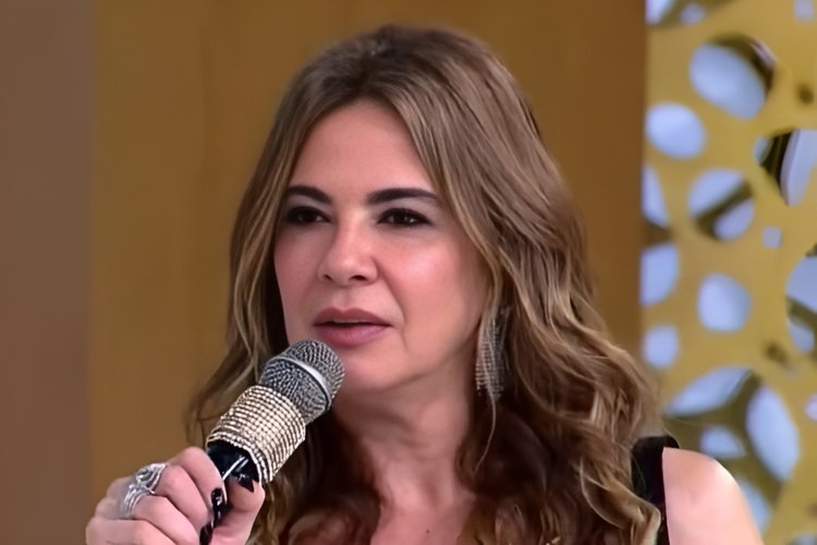 Luciana Gimenez se revolta ao vivo no ‘SuperPop’ com aumento dos casos de feminicídio no Brasil