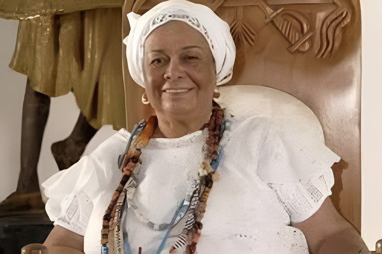 Morre mãe Carmem, ialorixá do Terreiro do Gantois, aos 98 anos