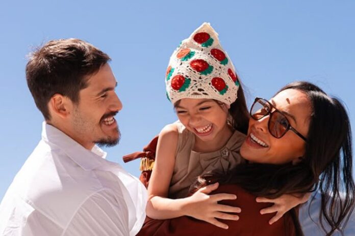 Nicolas Prattes, Zoe e Sabrina Sato Nicolas Prattes, Zoe e Sabrina Sato - Foto: Instagram