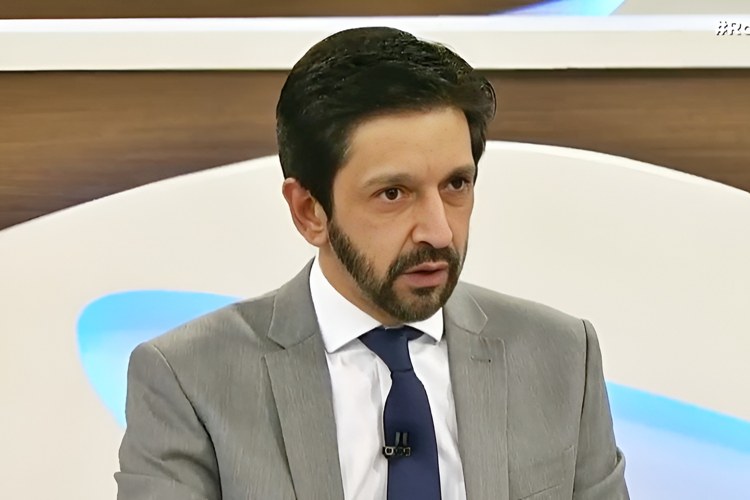 Ricardo Nunes declara apoio à candidatura de Flávio Bolsonaro em 2026