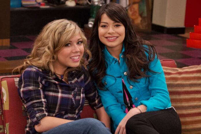 Sam e Carly em iCarly - Foto: Nickelodeon Sam e Carly em iCarly - Foto: Nickelodeon