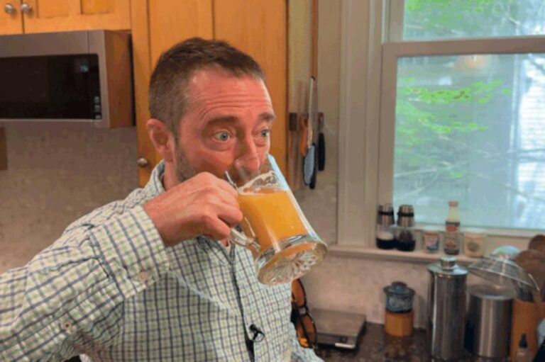 Cientista cria cerveja que funciona como vacina; entenda